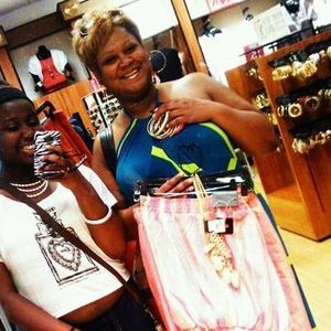 Meet your Posher, Cassandra